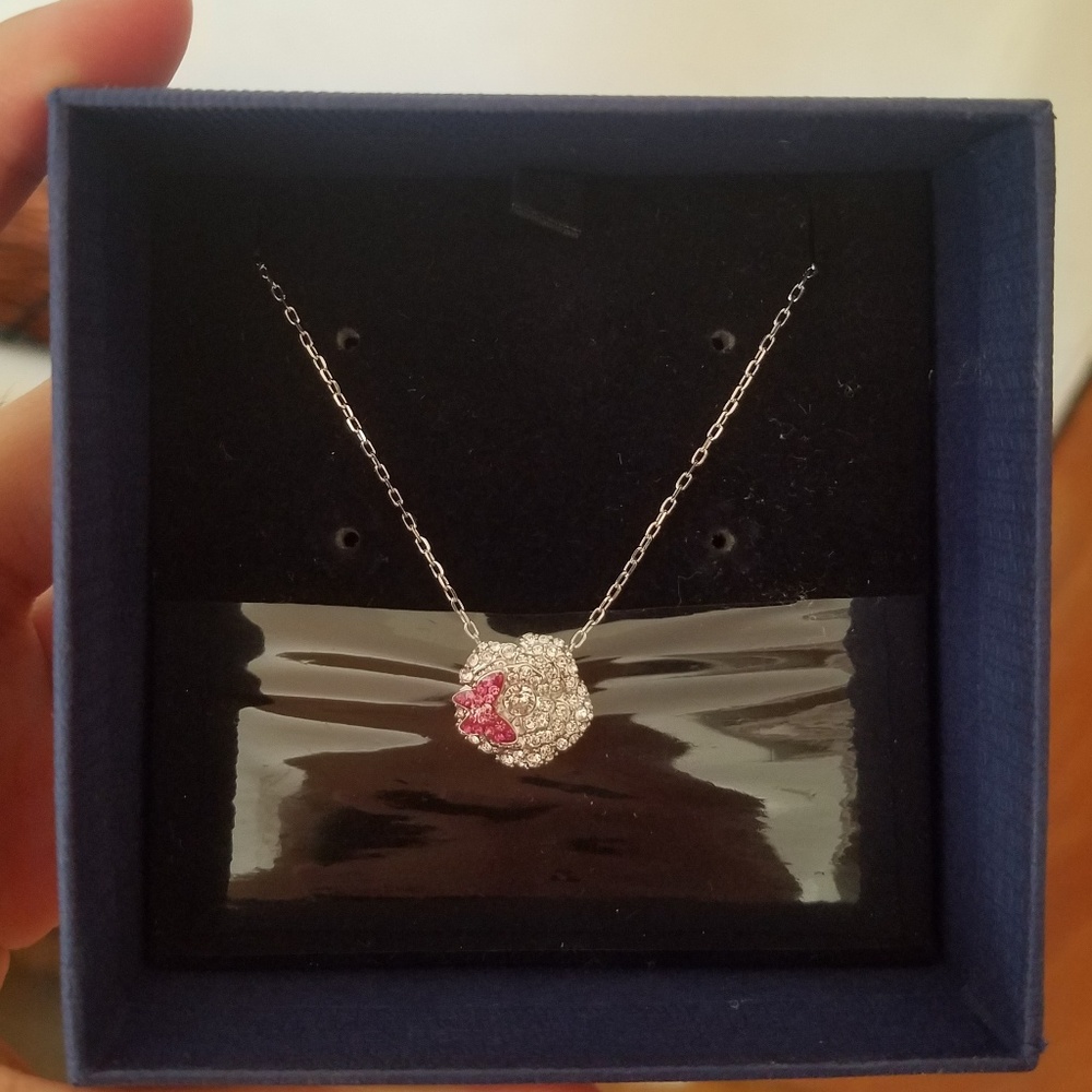 Brand new Swarovski flower necklace